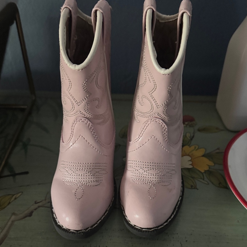 Pink cowgirl boots
